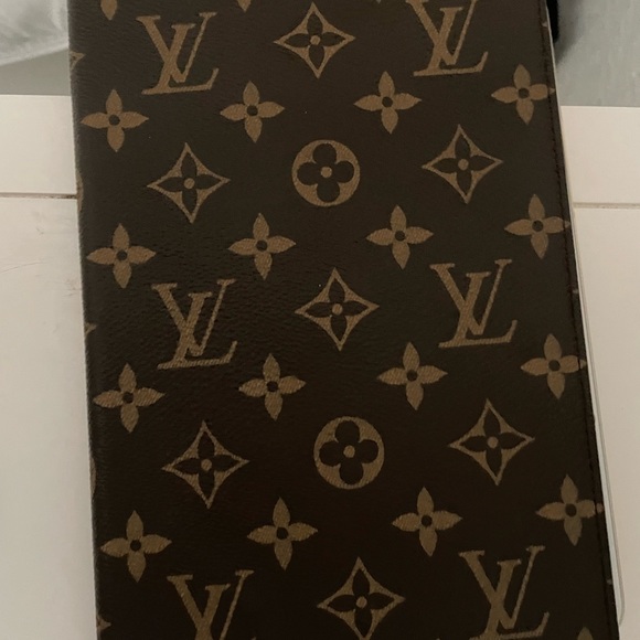 iPad mini  Louis Vuitton Case. - Picture 3 of 8